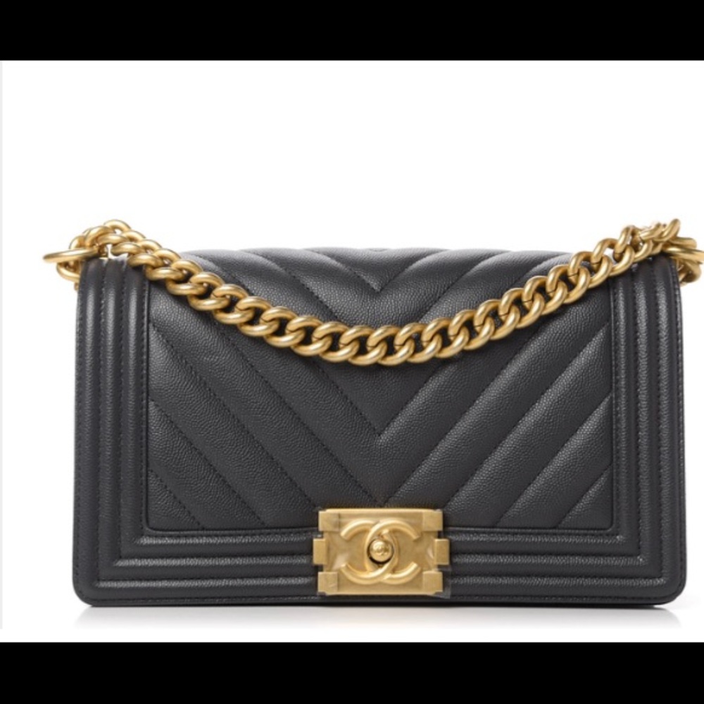 🌺CHANEL BLACK CHEVRON 🌺SOLD
